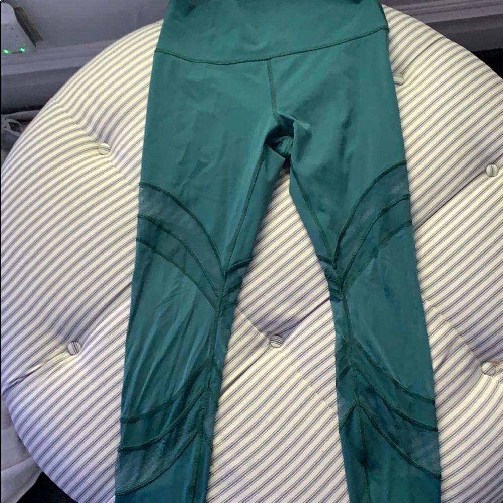 LULULEMON SIZE 10 TEAL MESH LEGGINGS